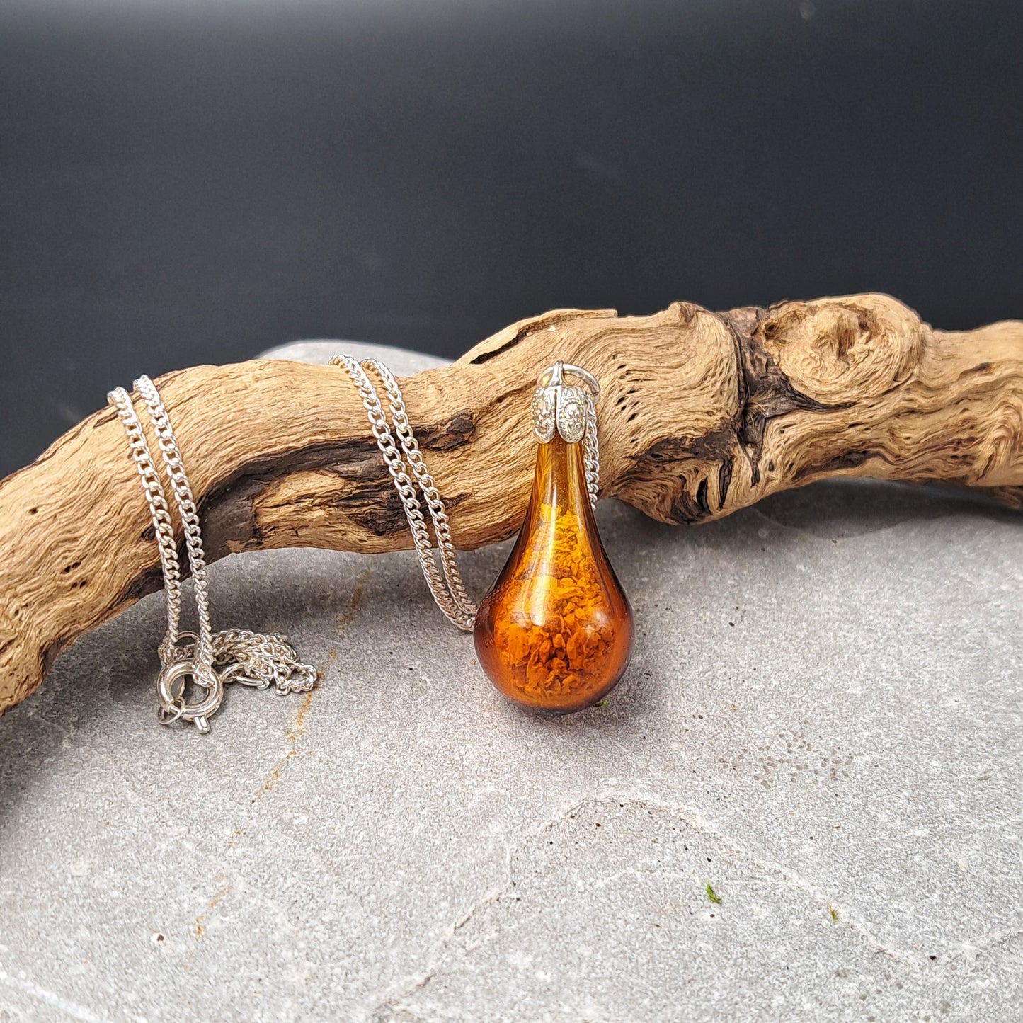 Pendentif mémorial