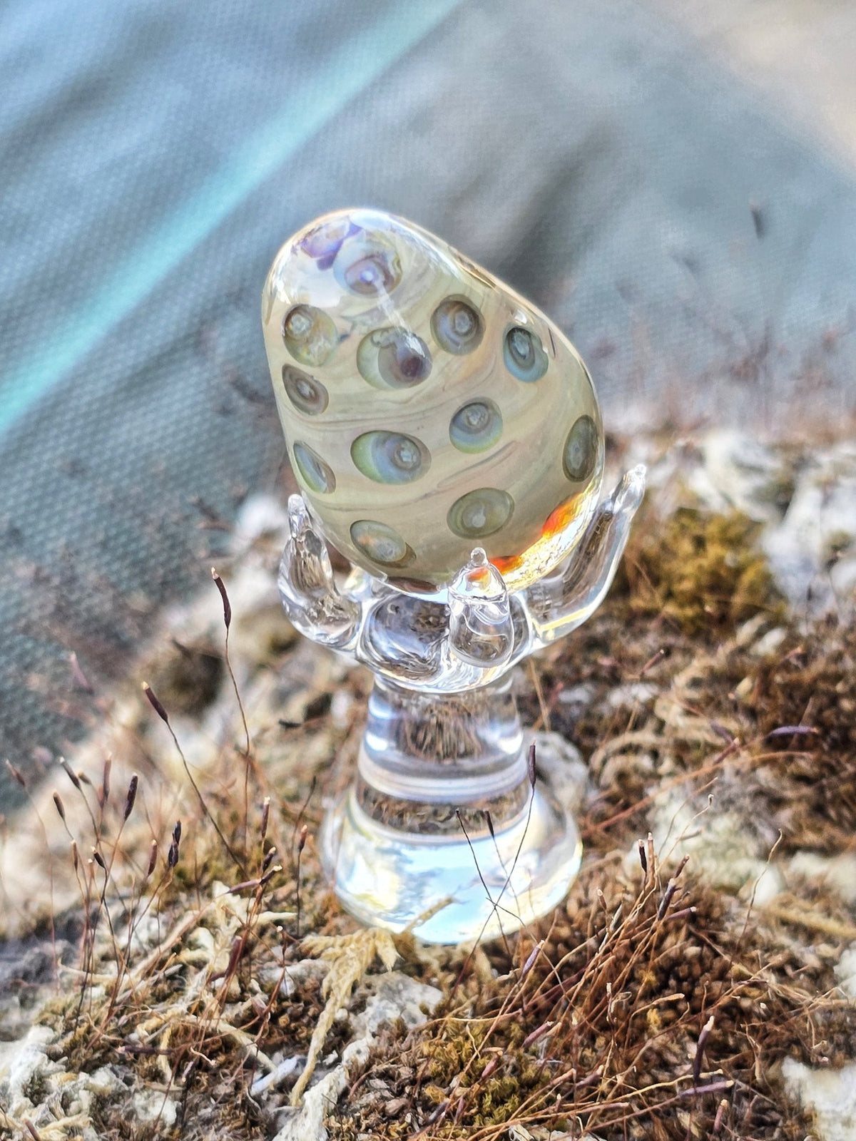 Œuf de dragon en verre soufflé