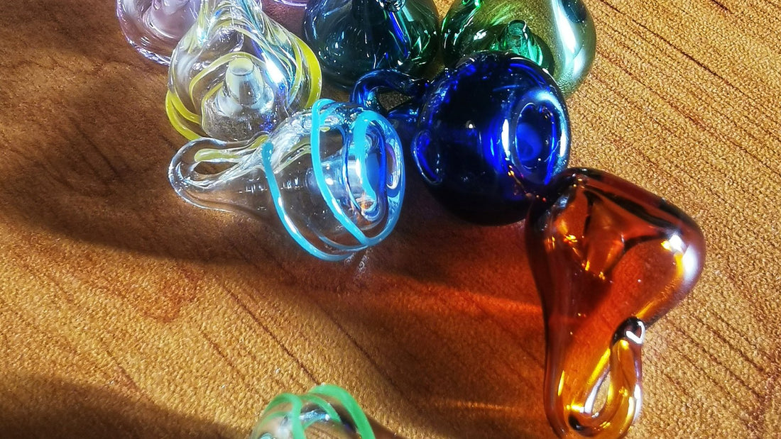 Pendentifs d'olfactothérapie Abyss Glass en verre soufflé de plusieurs couleurs