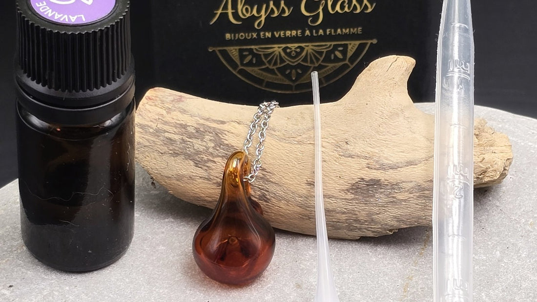 Pipette en deux parties, pendentif d'olfactothérapie ambre et flacon d'huile essentielle