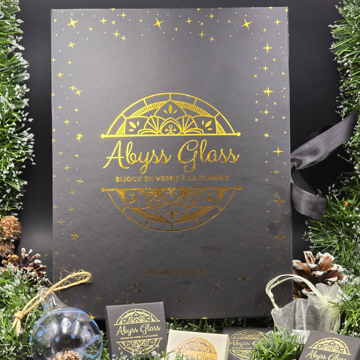 Calendrier de l'Avent Abyss Glass 2026, 12 cases de bijoux artisanaux en verre soufflé à la flamme