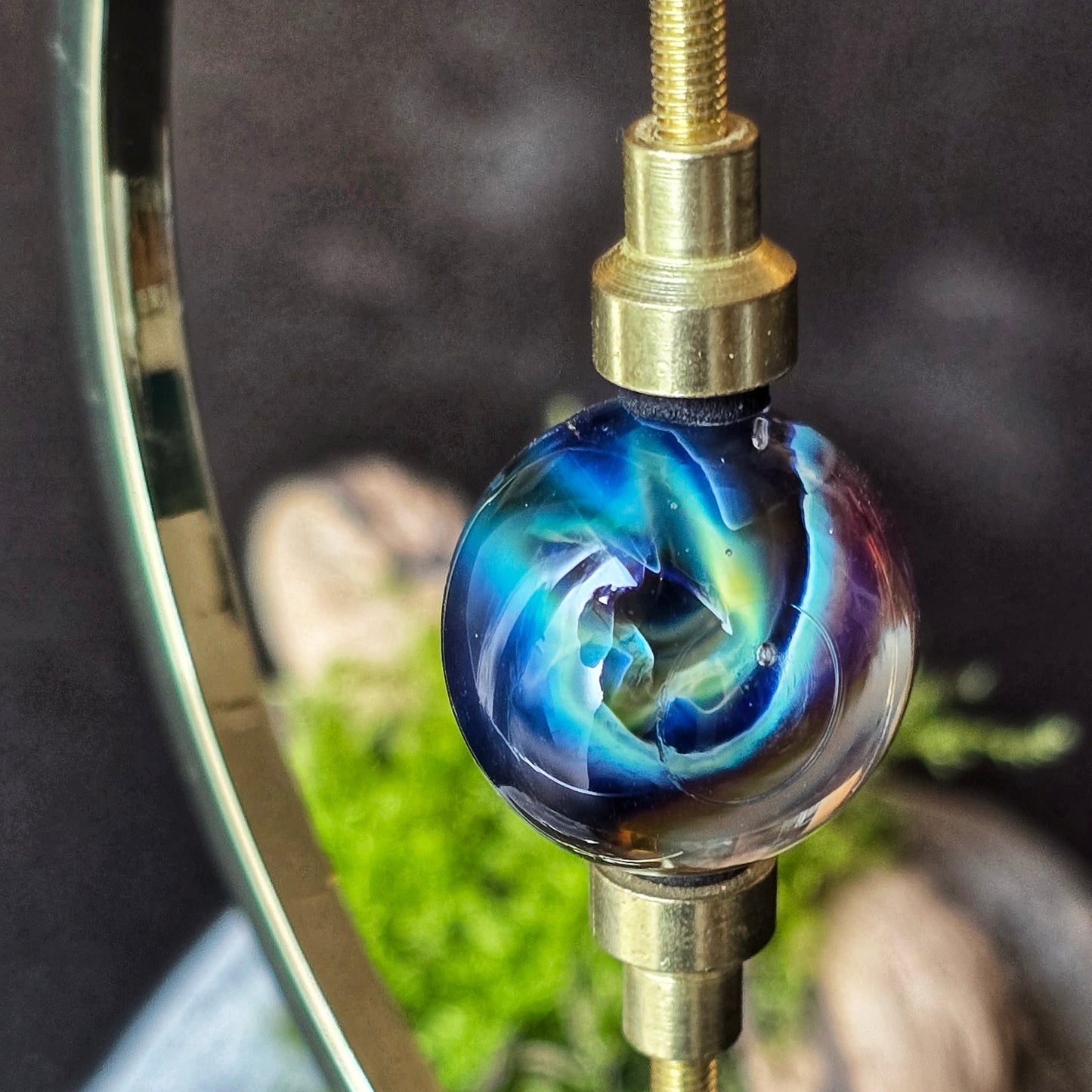 Sphere Univers sur socle laiton fabrication artisanale 