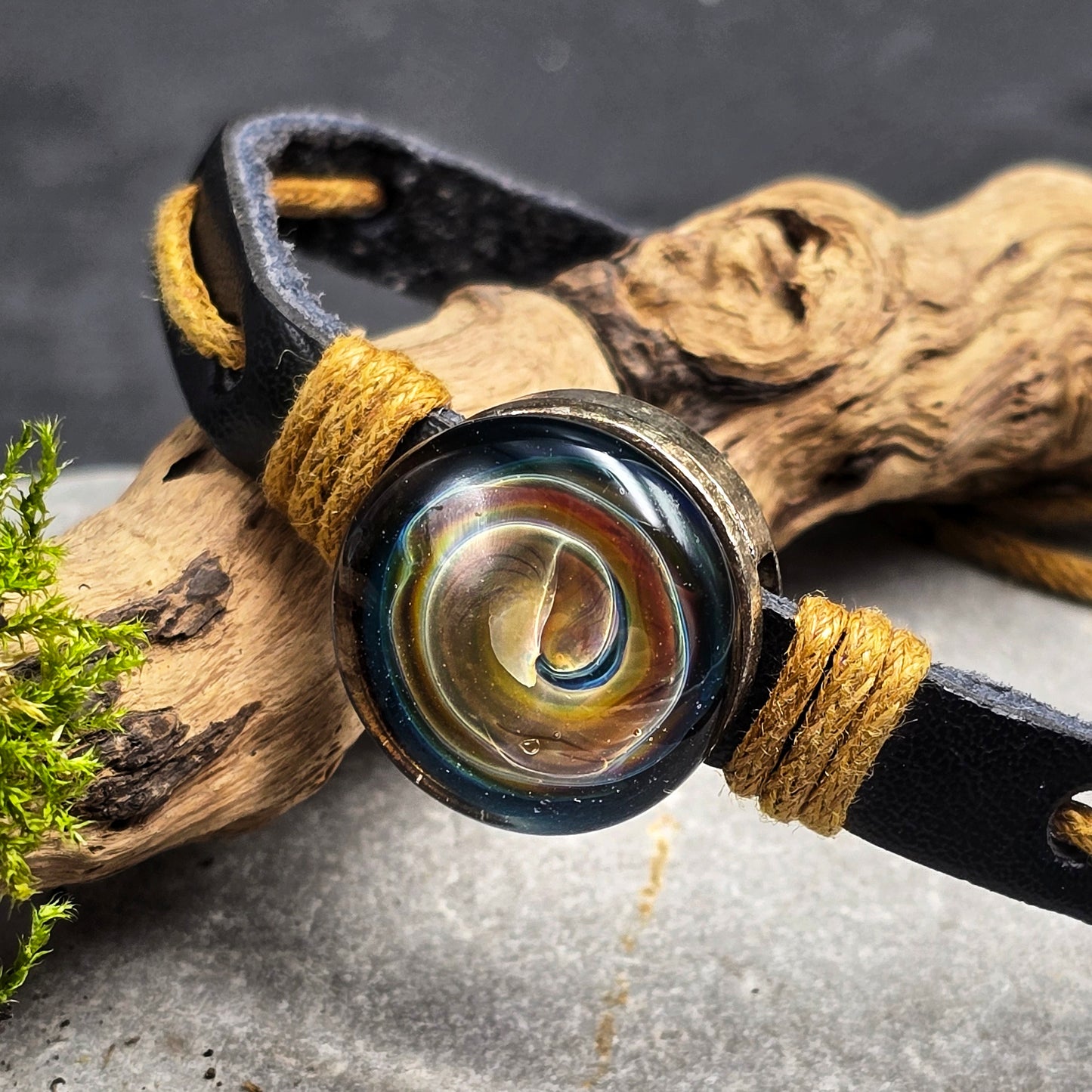 Bracelet cabochon en verre fabriqué à la main "Typhon"