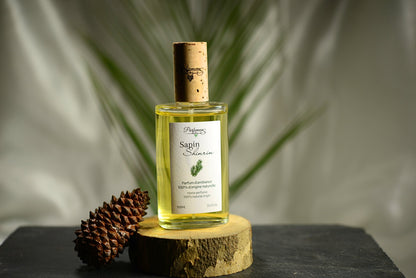 Sapin Shinrin, parfum d'ambiance naturel Parfumens, flacon de 100 ml avec une pomme de pin